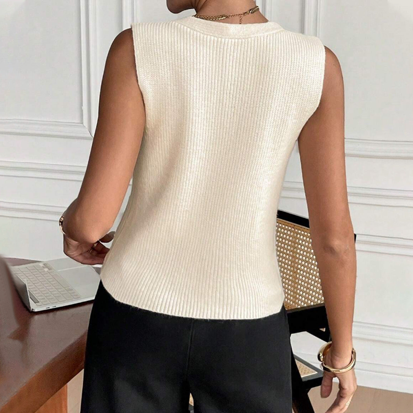 Minimal Chic Knit Vest